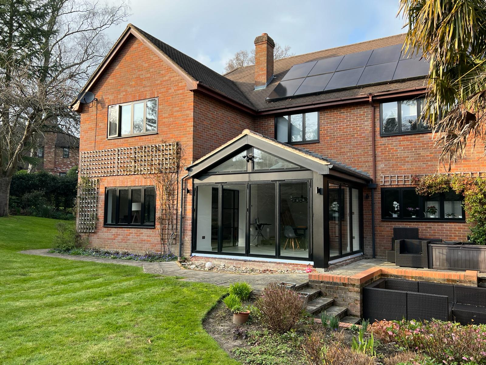 dubov_glazing_modern_showcase_left